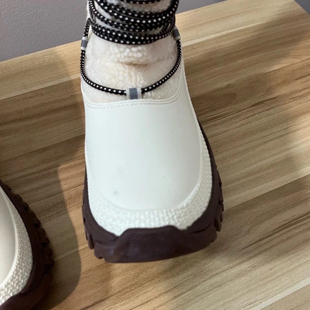 Hunter Cream and Brown Women's Winter Rain Boots